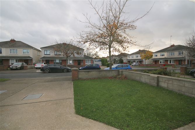 17 Woodland Park, Rush, County Dublin