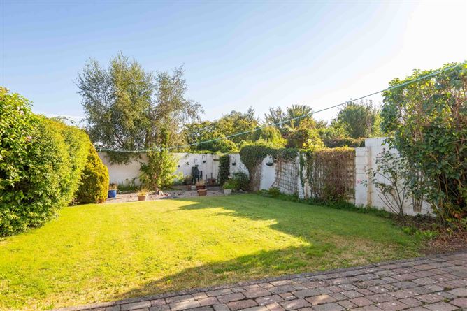8 Ardagh Grove, Blackrock, Co. Dublin