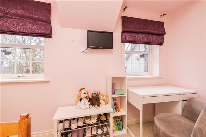 2 Sycamore Hill, The Square, Donabate, Co. Dublin