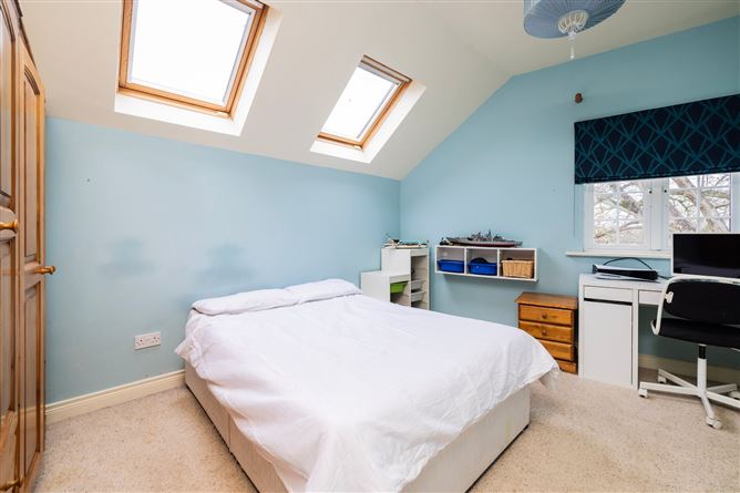 2 Sycamore Hill, The Square, Donabate, Co. Dublin