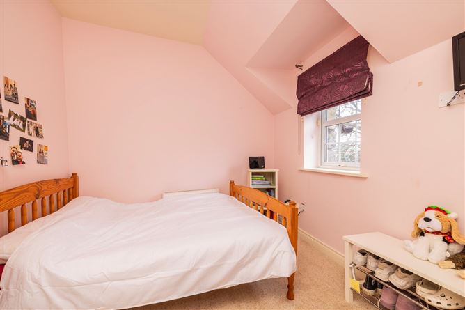 2 Sycamore Hill, The Square, Donabate, Co. Dublin