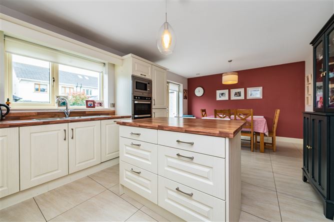 https://photos-a.propertyimages.ie/media/9/0/5/5009509/ee1e9c06-44ed-4d4a-8ad9-306dbcfc5ca6_l.jpg