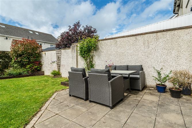 https://photos-a.propertyimages.ie/media/9/0/5/5009509/ee1e9c06-44ed-4d4a-8ad9-306dbcfc5ca6_l.jpg