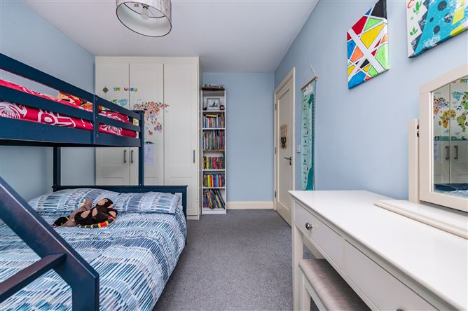 https://photos-a.propertyimages.ie/media/9/0/5/5009509/ee1e9c06-44ed-4d4a-8ad9-306dbcfc5ca6_l.jpg