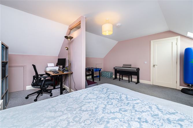 https://photos-a.propertyimages.ie/media/9/0/5/5009509/ee1e9c06-44ed-4d4a-8ad9-306dbcfc5ca6_l.jpg