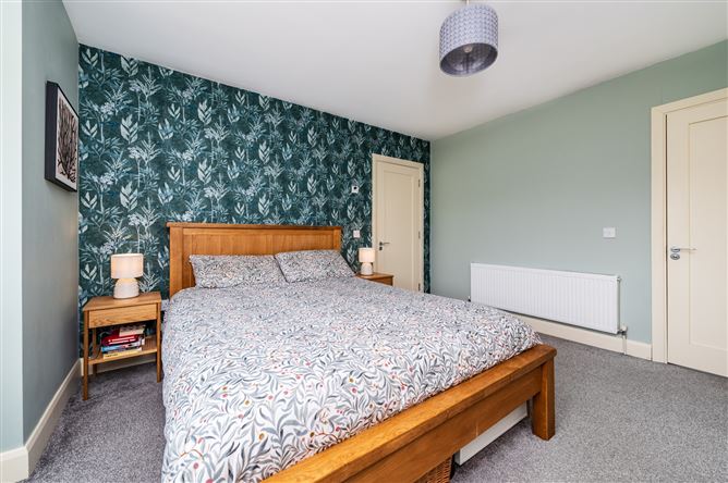https://photos-a.propertyimages.ie/media/9/0/5/5009509/ee1e9c06-44ed-4d4a-8ad9-306dbcfc5ca6_l.jpg