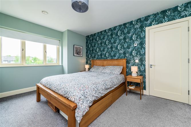 https://photos-a.propertyimages.ie/media/9/0/5/5009509/ee1e9c06-44ed-4d4a-8ad9-306dbcfc5ca6_l.jpg