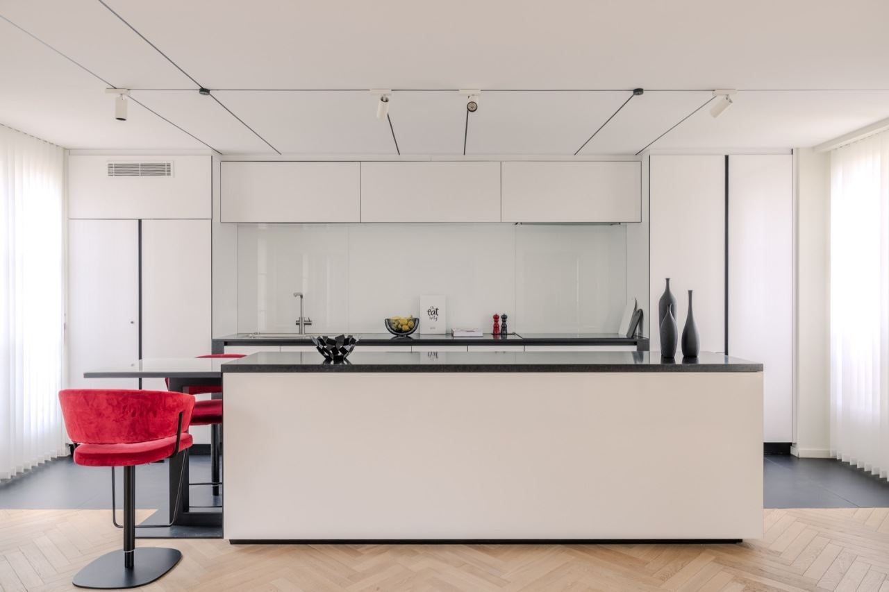 Photo 1 of 1 — A Nod to Mondrian,Paris,Île-de-France,France