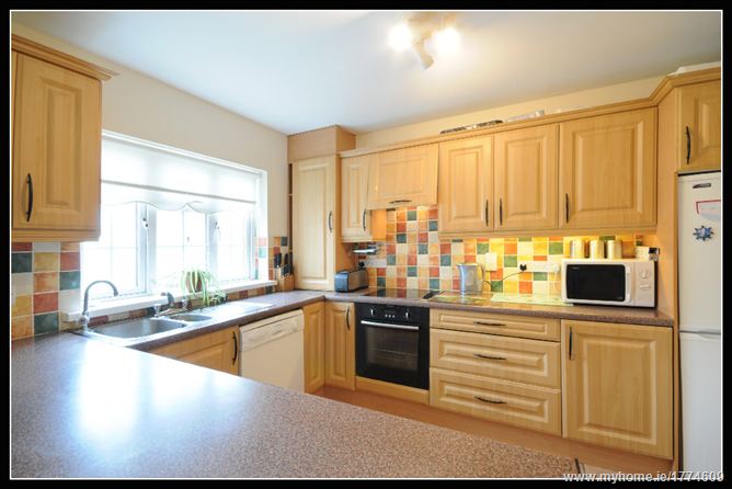 Photo 6 of 21 — 6 WOODLAWN VIEW, Santry, Dublin 9