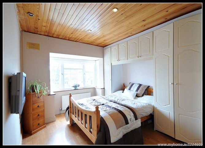 Photo 11 of 21 — 6 WOODLAWN VIEW, Santry, Dublin 9