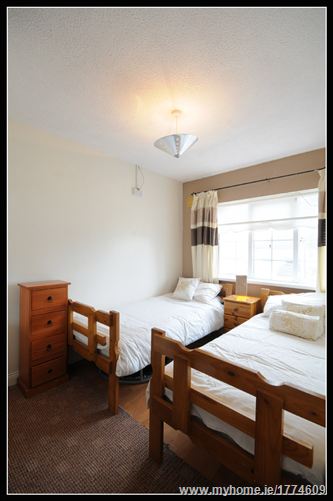 Photo 13 of 21 — 6 WOODLAWN VIEW, Santry, Dublin 9