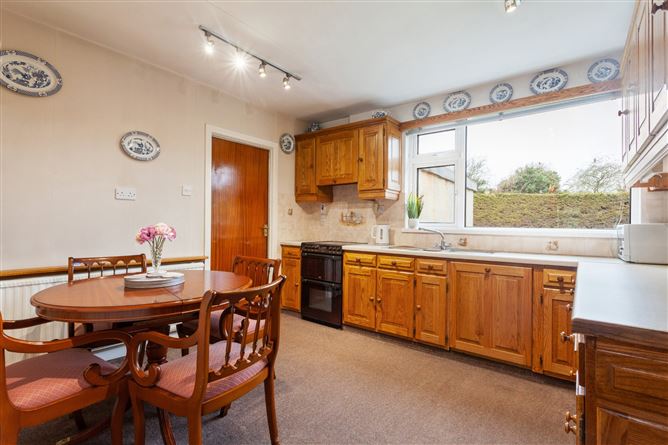 10 Oak Lawn, Castleknock, Dublin 15
