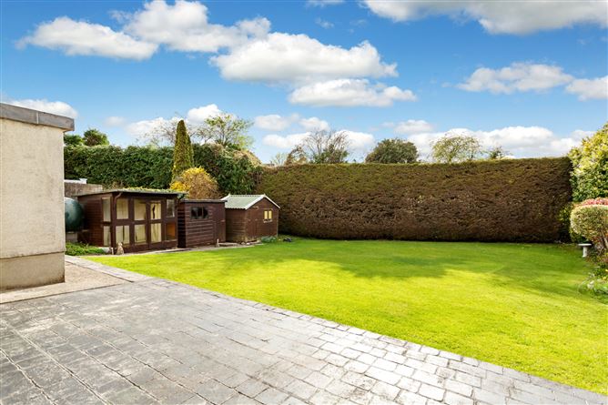 10 Oak Lawn, Castleknock, Dublin 15