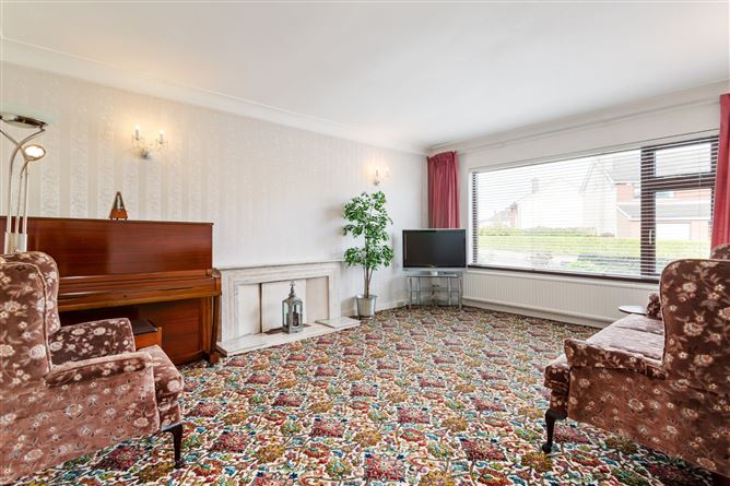 10 Oak Lawn, Castleknock, Dublin 15