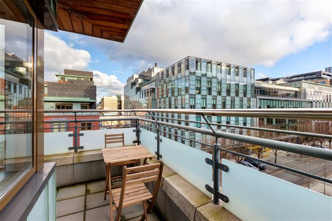 Main image for Apartment 212 Longboat Quay South, Grand Canal Dk, Dublin 2
