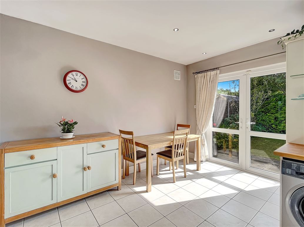 220 Ros Caoin, Roscam, Galway City 220 Ros Caoin, Roscam, Galway City