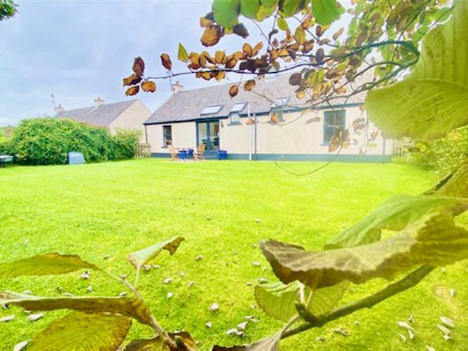 11 Kinnegar Close, Rathmullan, Donegal
