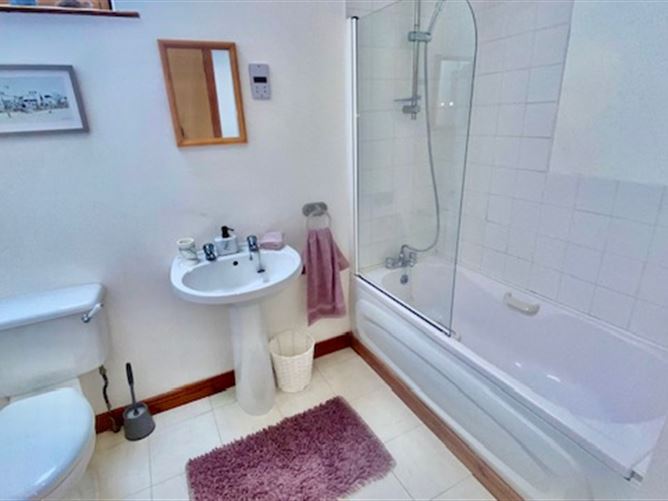 11 Kinnegar Close, Rathmullan, Donegal