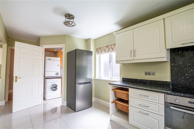 Photo 8 of 30 — 15 Clybaun Court, Clybaun Road, Knocknacarra, Galway City