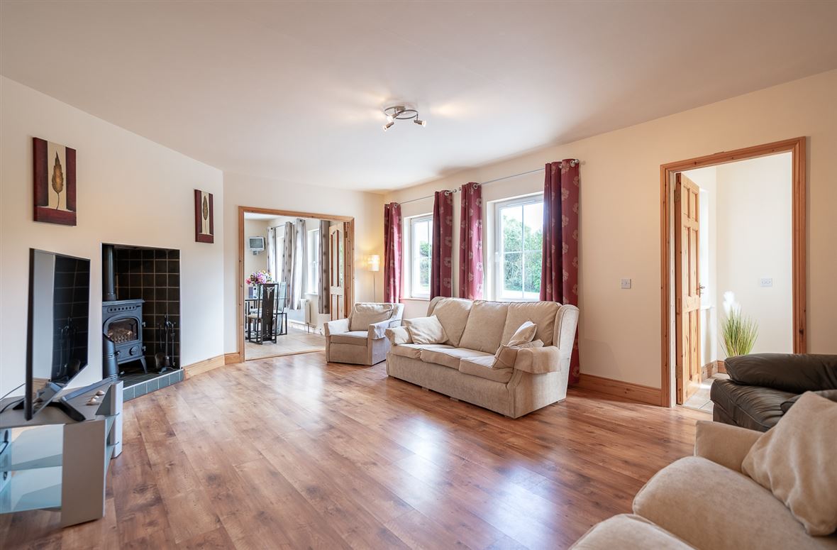 Clogherane, Lauragh Upper, Kenmare, Co. Kerry, V93 Y681