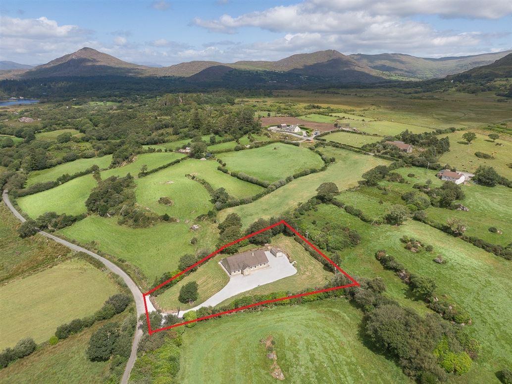 Clogherane, Lauragh Upper, Kenmare, Co. Kerry, V93 Y681