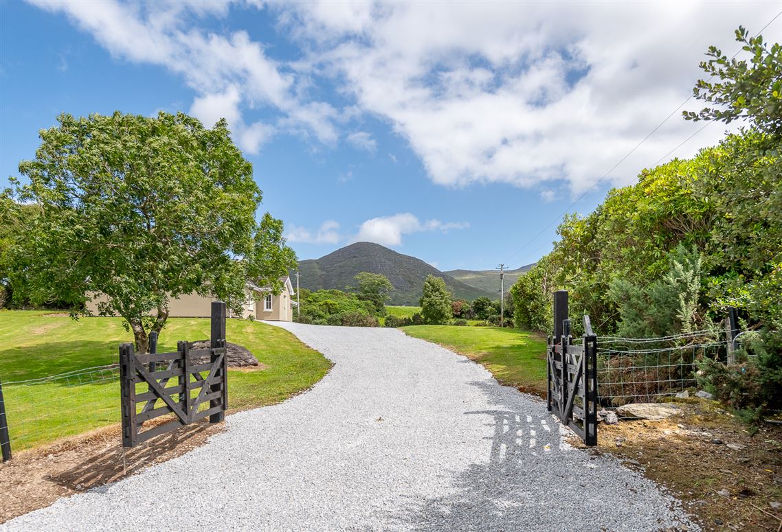 Clogherane, Lauragh Upper, Kenmare, Co. Kerry, V93 Y681