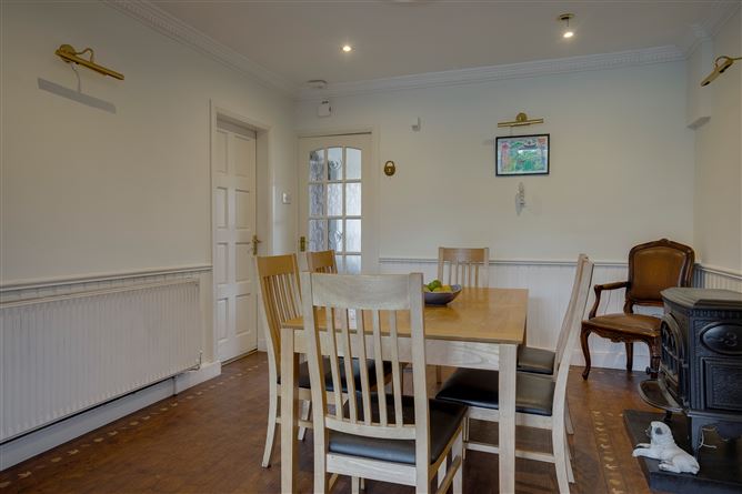 Linda Vistabh, 15 Edenbrook Park, Rathfarnham, Dublin 14
