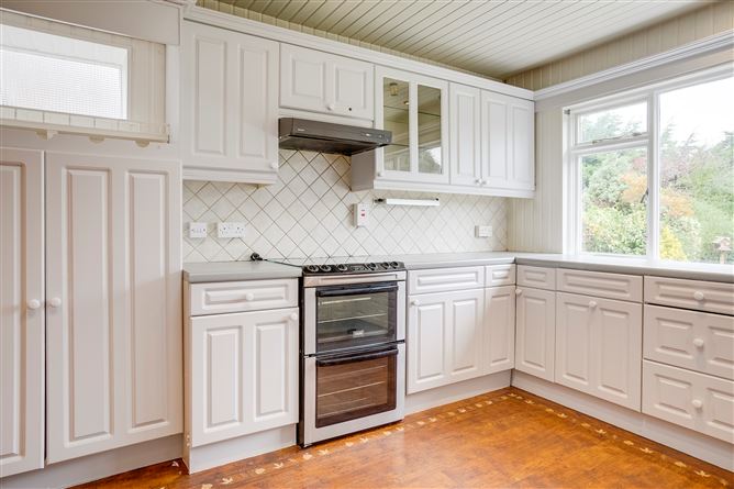 Linda Vistabh, 15 Edenbrook Park, Rathfarnham, Dublin 14