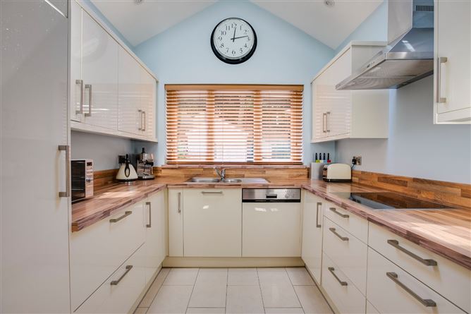 83 Grangebrook Avenue, Rathfarnham, Dublin 16