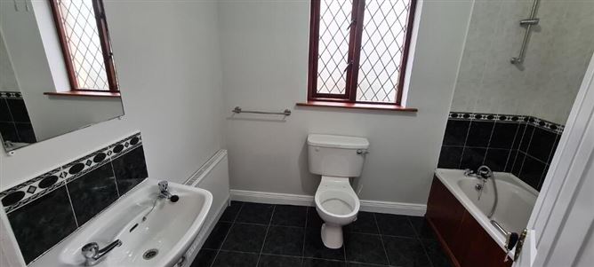 62 Oaklands, Summerhill, Carrick-On-Shannon, Leitrim