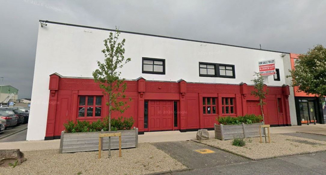 Westside Tavern, Westside Shopping Centre, Seamus Quirke Road, Newcastle, Galway