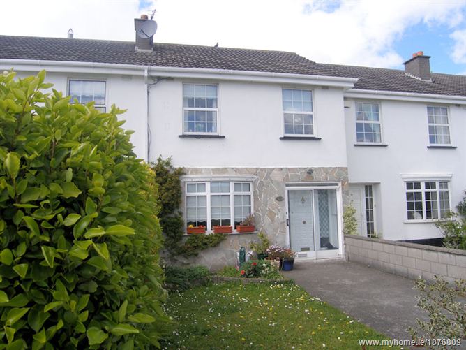 11 Meadowbrook Lawn, Baldoyle, Dublin 13 Noel Kelly Auctioneers Ltd