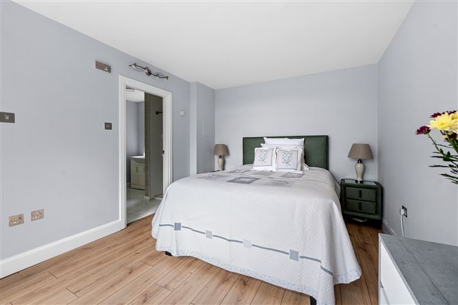 Aerie, East Ferry, Jamesbrook, Midleton, Cork