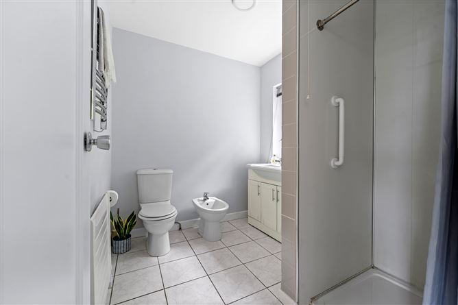 Aerie, East Ferry, Jamesbrook, Midleton, Cork