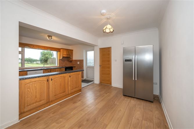 Whitethorn, Waterfall Road, Waterfall, Cork