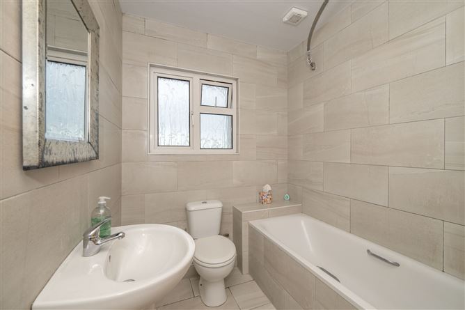 Whitethorn, Waterfall Road, Waterfall, Cork