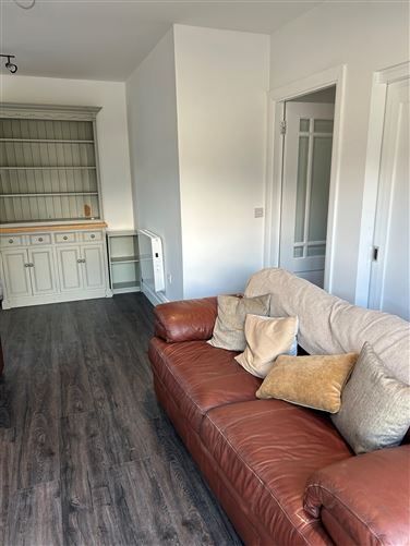 https://photos-a.propertyimages.ie/media/9/0/8/5007809/0ab85acc-b52f-4c8a-9774-2e3edb768e12_l.jpeg