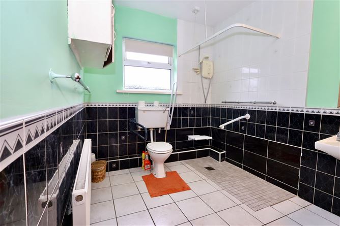 Photo 12 of 26 — 34 Clonbrusk, Athlone, Co. Westmeath