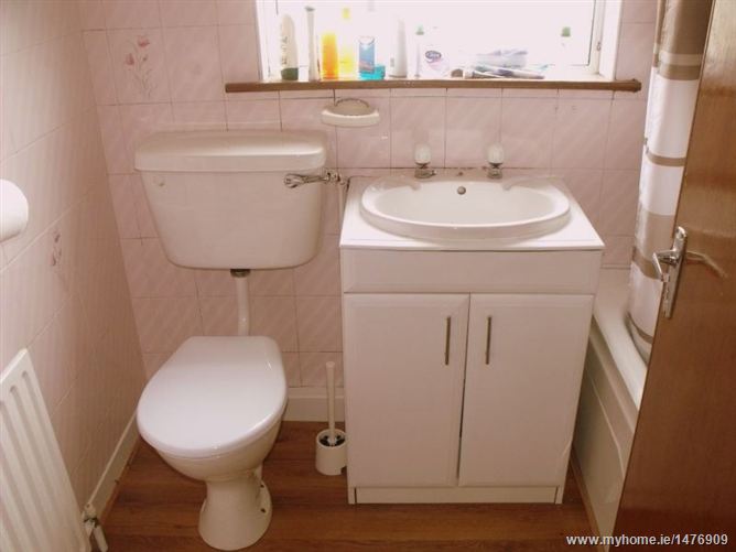 Photo 11 of 14 — 38 Ardmore Drive, Artane, Dublin 5