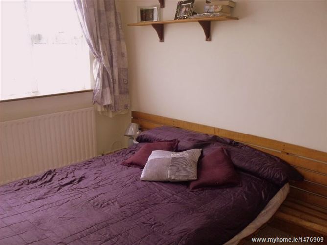 Photo 8 of 14 — 38 Ardmore Drive, Artane, Dublin 5