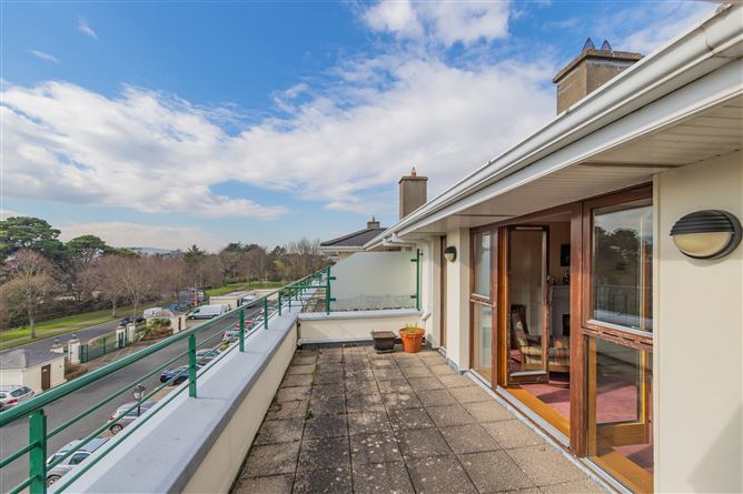 6 The Yew, Carysfort Hall, Carysfort Park, Blackrock, County Dublin