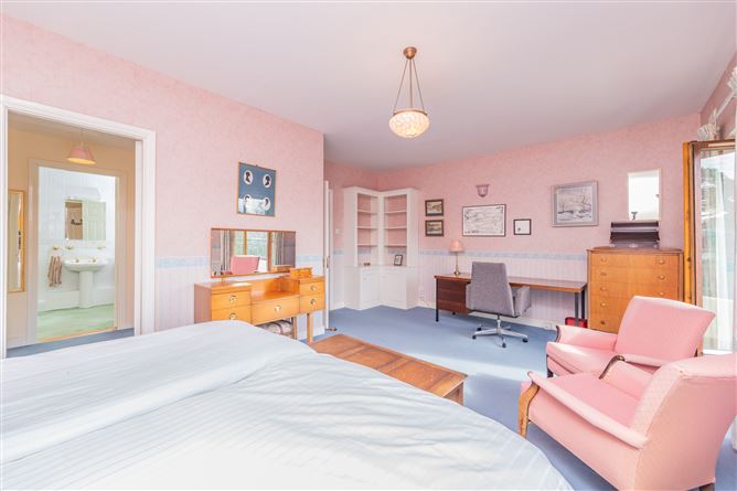 6 The Yew, Carysfort Hall, Carysfort Park, Blackrock, County Dublin