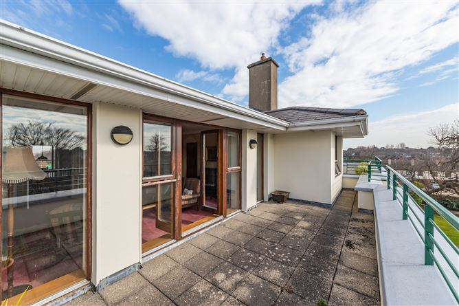 6 The Yew, Carysfort Hall, Carysfort Park, Blackrock, County Dublin