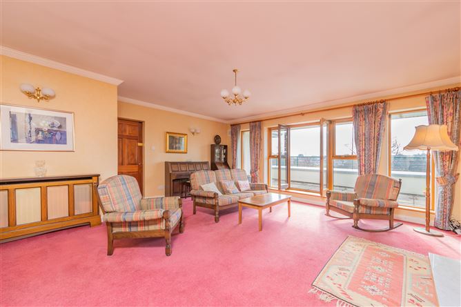 6 The Yew, Carysfort Hall, Carysfort Park, Blackrock, County Dublin