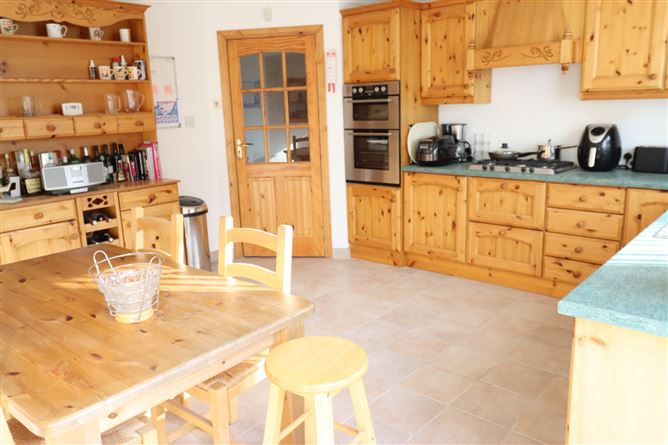 24 The Estuary, Carrigaline, Cork