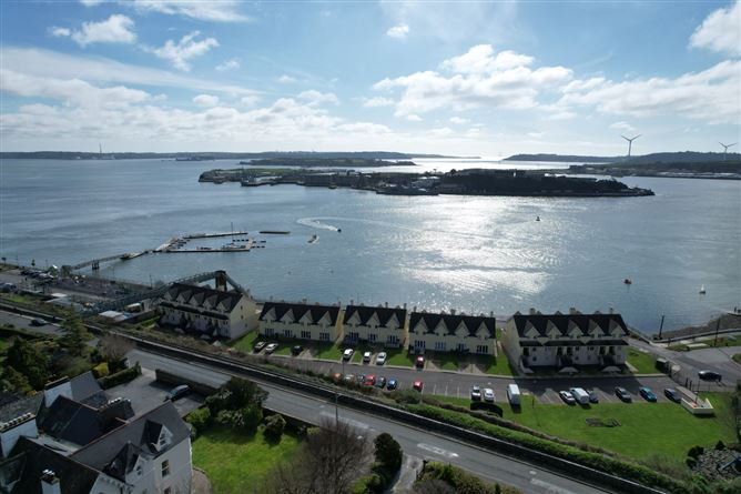 Lynwood, Lower Road, Cobh, Co Cork , Cobh, East Cork