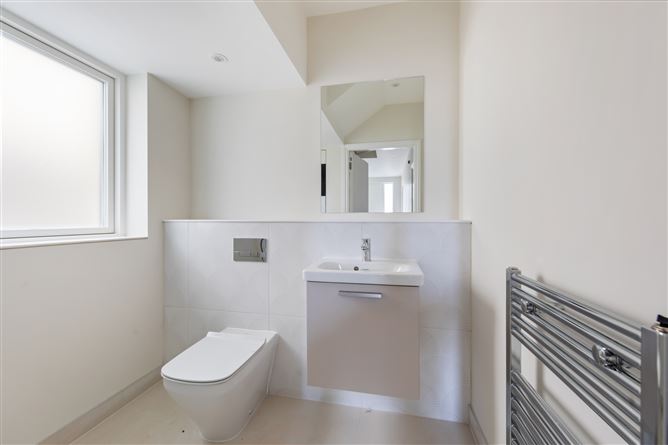 4 Woodward Copse, Glencairn Gate, Leopardstown, Dublin 18