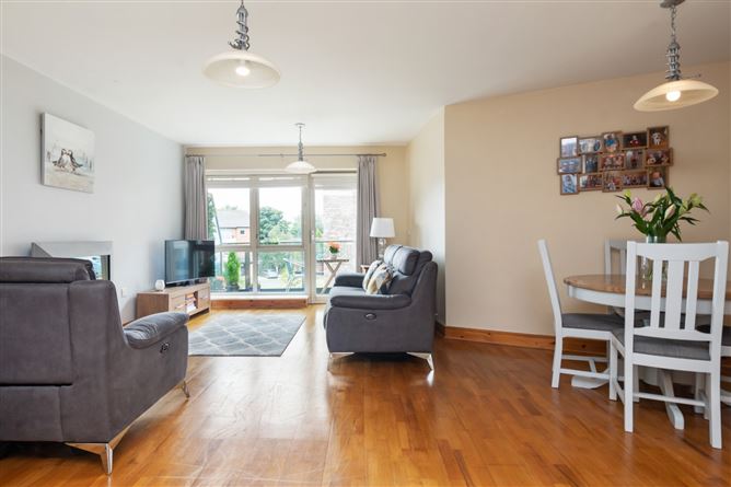 30 The Crescent, Fortfield Square, Terenure, Dublin 6W
