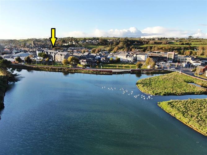 Hum - Apartment to buy in 5 Long Quay Apartments, Clonakilty