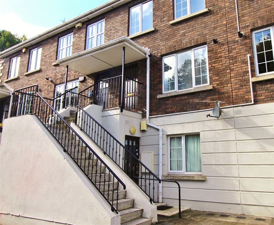 9 The Hollows, Lock Road, Lucan, Co. Dublin